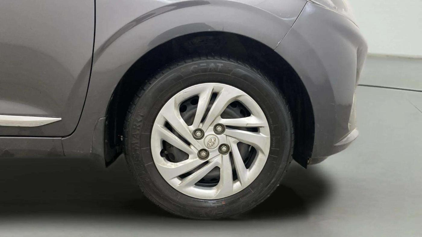 2021 Hyundai AURA S 1.2, Petrol, Manual, 36,493 km, Right Front Wheel