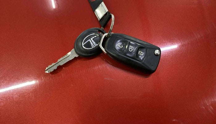 2017 Tata Tiago XZA PETROL, Petrol, Automatic, 29,024 km, Key Close Up