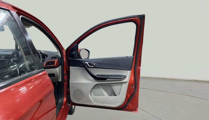 2017 Tata Tiago XZA PETROL, Petrol, Automatic, 29,024 km, RHS Front Door
