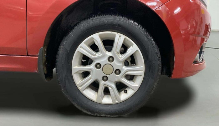 2017 Tata Tiago XZA PETROL, Petrol, Automatic, 29,024 km, Right Front Wheel