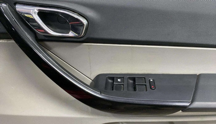 2017 Tata Tiago XZA PETROL, Petrol, Automatic, 29,024 km, Driver Side Door Panels Control