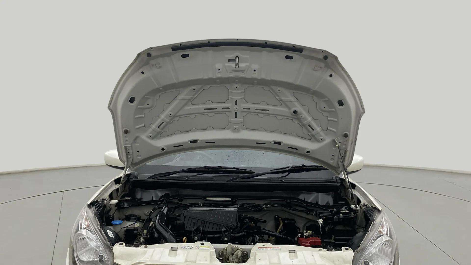 Engine-Full-View-With-Bonnet-Open-13