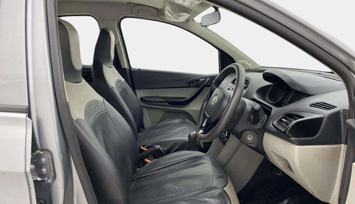 2018 Tata Tiago XT PETROL, Petrol, Manual, 57,802 km, Right Side Front Door Cabin