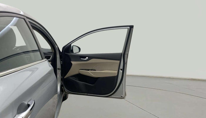 2019 Hyundai Verna 1.6 VTVT SX, Petrol, Manual, 69,128 km, RHS Front Door
