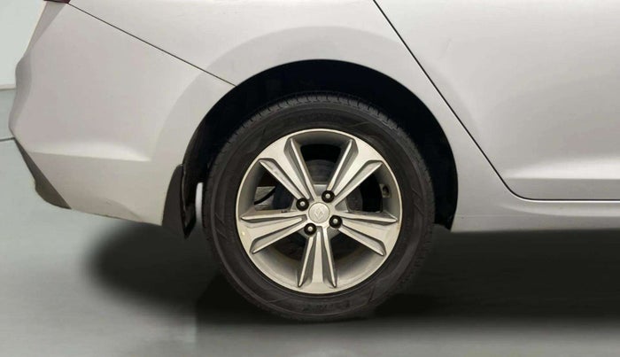 2019 Hyundai Verna 1.6 VTVT SX, Petrol, Manual, 69,128 km, Right Rear Wheel