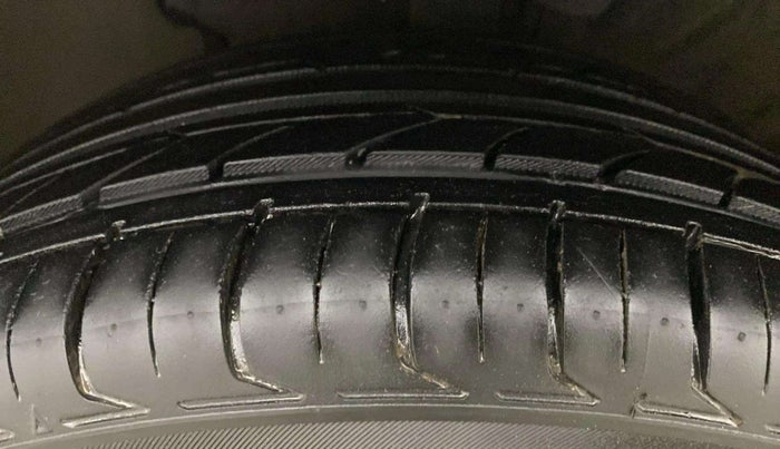 2019 Hyundai Verna 1.6 VTVT SX, Petrol, Manual, 69,128 km, Left Front Tyre Tread