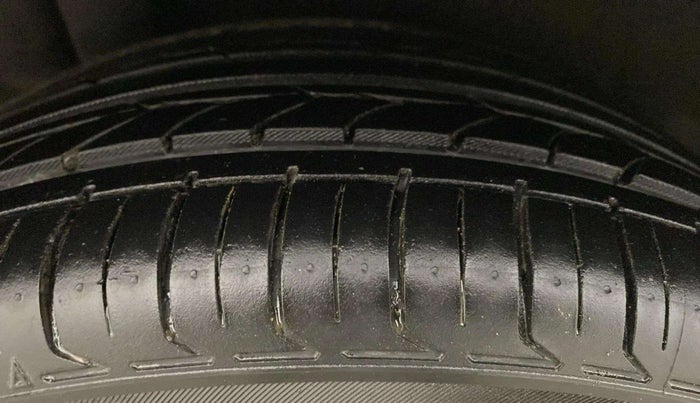 2019 Hyundai Verna 1.6 VTVT SX, Petrol, Manual, 69,128 km, Right Rear Tyre Tread