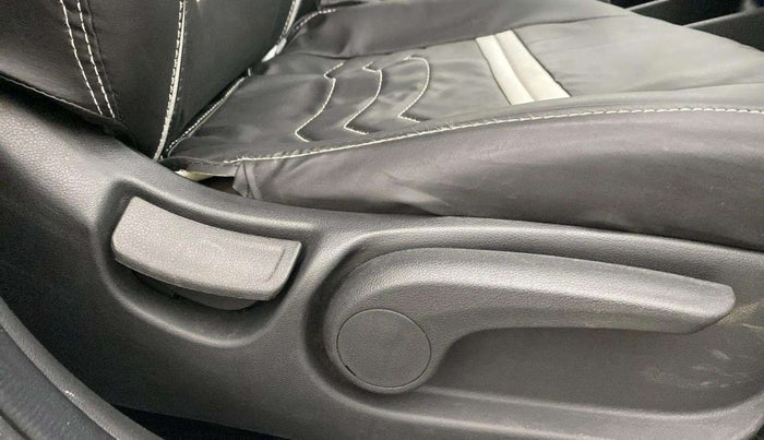 2019 Hyundai Verna 1.6 VTVT SX, Petrol, Manual, 69,128 km, Driver Side Adjustment Panel