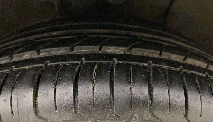 2019 Hyundai Verna 1.6 VTVT SX, Petrol, Manual, 69,128 km, Right Front Tyre Tread