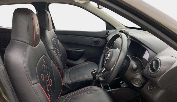 2022 Renault Kwid RXT 1.0, Petrol, Manual, 40,651 km, Right Side Front Door Cabin