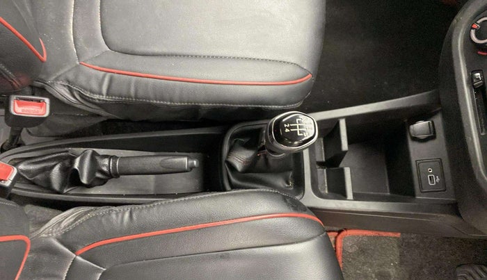 2022 Renault Kwid RXT 1.0, Petrol, Manual, 40,651 km, Gear Lever