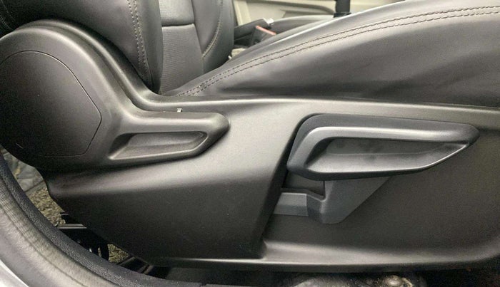 2022 Tata Tiago XZ PLUS CNG, CNG, Manual, 98,429 km, Driver Side Adjustment Panel