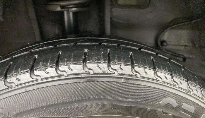 2022 Tata Tiago XZ PLUS CNG, CNG, Manual, 98,429 km, Right Rear Tyre Tread