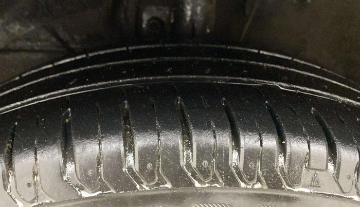 2020 Maruti Dzire VXI AMT, Petrol, Automatic, 29,537 km, Left Front Tyre Tread
