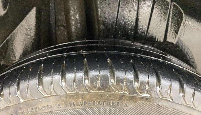 2020 Maruti Dzire VXI AMT, Petrol, Automatic, 29,537 km, Right Rear Tyre Tread