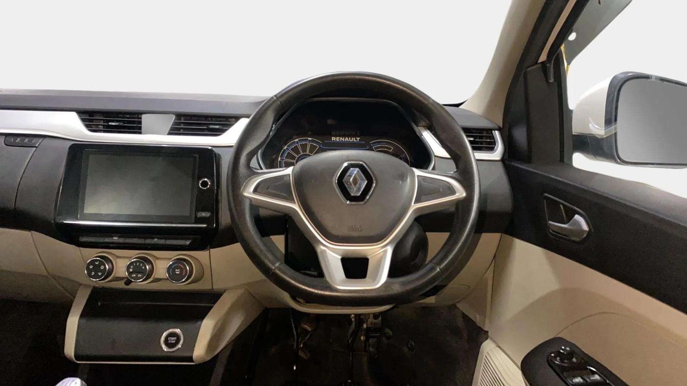 2020 Renault TRIBER RXZ, Petrol, Manual, 33,183 km, Steering Wheel Close Up