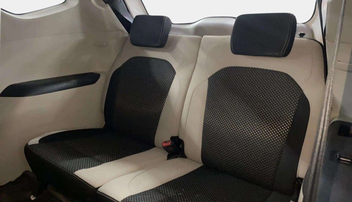 2020 Renault TRIBER RXZ, Petrol, Manual, 33,144 km, Third Seat Row ( optional )