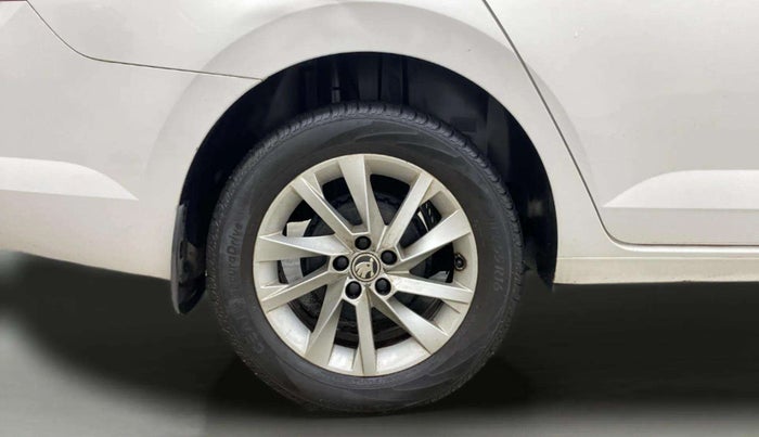 2022 Skoda SLAVIA AMBITION 1.0L TSI MT, Petrol, Manual, 11,066 km, Right Rear Wheel