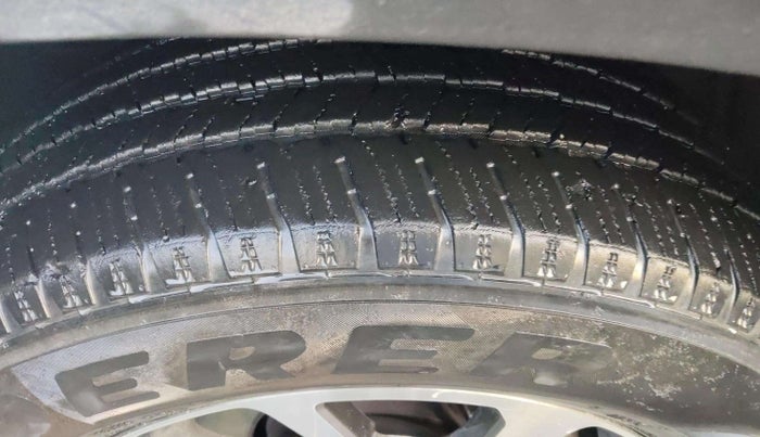 2022 Mahindra SCORPIO-N Z8 L DIESEL AT 2WD 7 STR, Diesel, Automatic, 26,229 km, Right Front Tyre Tread