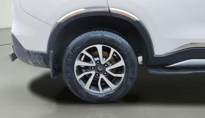 2022 Mahindra SCORPIO-N Z8 L DIESEL AT 2WD 7 STR, Diesel, Automatic, 26,229 km, Right Rear Wheel