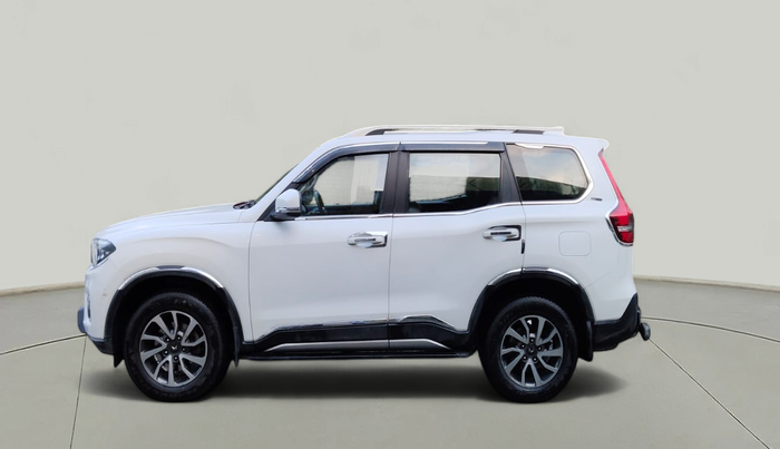2022 Mahindra SCORPIO-N Z8 L DIESEL AT 2WD 7 STR, Diesel, Automatic, 26,229 km, Left Side