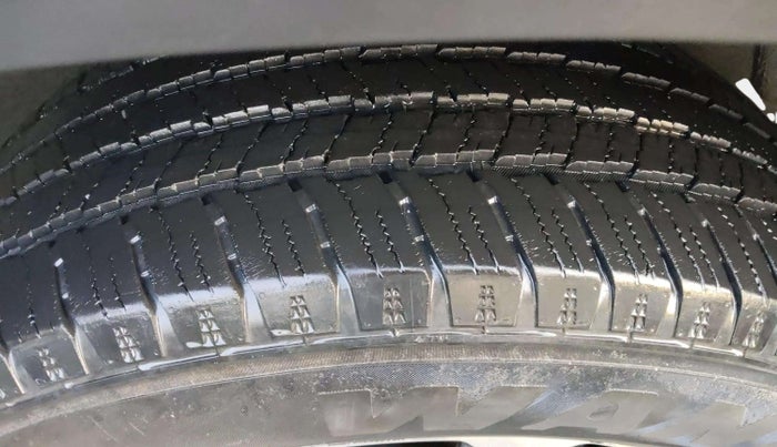 2022 Mahindra SCORPIO-N Z8 L DIESEL AT 2WD 7 STR, Diesel, Automatic, 26,229 km, Left Rear Tyre Tread
