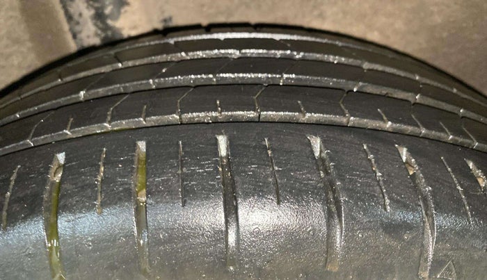 2019 Maruti Baleno ZETA CVT PETROL 1.2, Petrol, Automatic, 26,586 km, Right Rear Tyre Tread