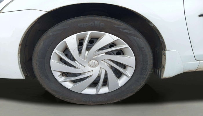 2014 Maruti Ciaz VDI +, Diesel, Manual, 82,665 km, Left Front Wheel