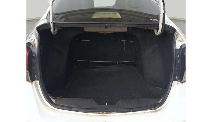 2014 Maruti Ciaz VDI +, Diesel, Manual, 82,665 km, Boot Inside