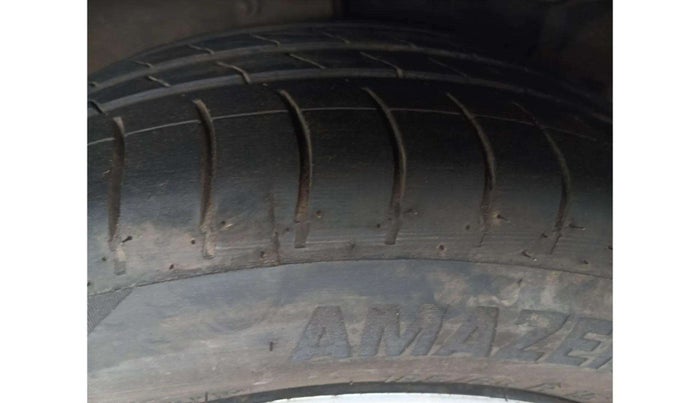 2014 Maruti Ciaz VDI +, Diesel, Manual, 82,665 km, Left Rear Tyre Tread