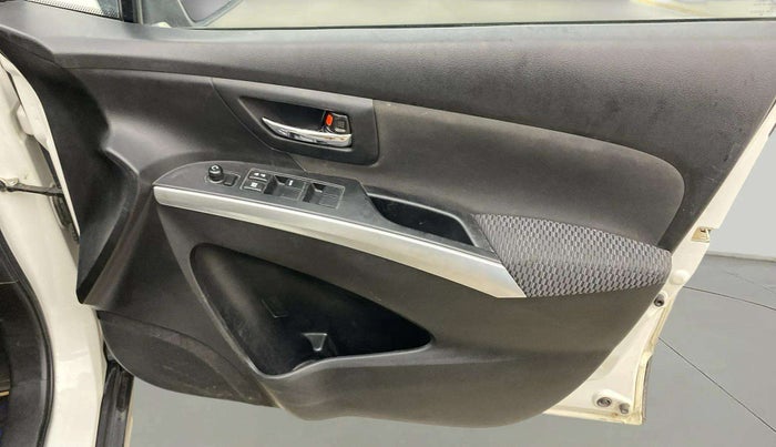 2018 Maruti S Cross ZETA 1.3, Diesel, Manual, 1,06,087 km, Driver Side Door Panels Control