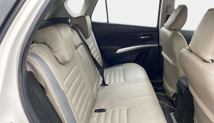 2018 Maruti S Cross ZETA 1.3, Diesel, Manual, 1,06,087 km, Right Side Rear Door Cabin