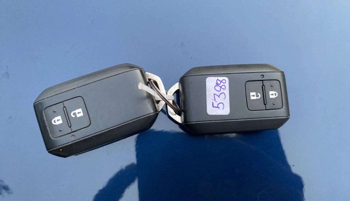2022 Maruti Baleno ZETA PETROL 1.2, Petrol, Manual, 12,675 km, Key Close Up