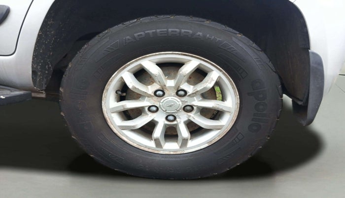 2015 Mahindra TUV300 T8, Diesel, Manual, 1,45,937 km, Left Rear Wheel