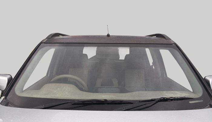 2015 Mahindra TUV300 T8, Diesel, Manual, 1,45,937 km, Front Windshield