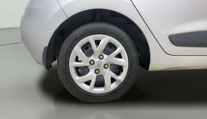 2017 Hyundai Grand i10 SPORTZ (O) 1.2 KAPPA VTVT, Petrol, Manual, 31,184 km, Right Rear Wheel