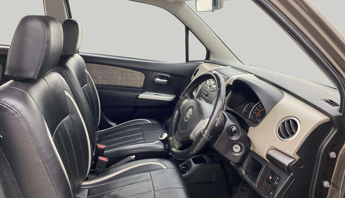 2013 Maruti Wagon R 1.0 VXI, Petrol, Manual, 72,446 km, Right Side Front Door Cabin