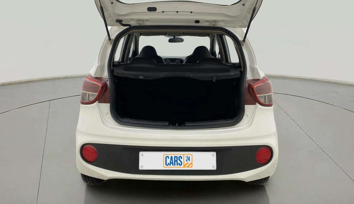 2018 Hyundai Grand i10 MAGNA 1.2 KAPPA VTVT, Petrol, Manual, 52,195 km, Boot Open Zoomed View
