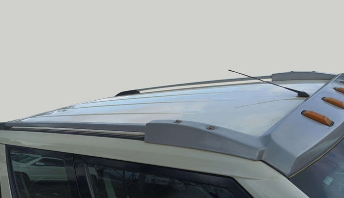 2018 Mahindra TUV300 T10, Diesel, Manual, 13,576 km, Roof