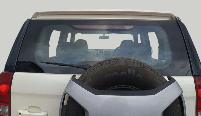 2018 Mahindra TUV300 T10, Diesel, Manual, 13,576 km, Rear Windshield