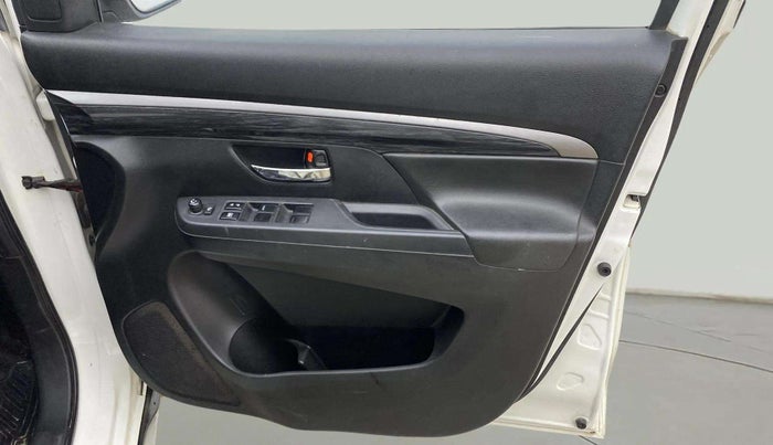 2019 Maruti XL6 ALPHA MT, Petrol, Manual, 91,326 km, Driver Side Door Panels Control