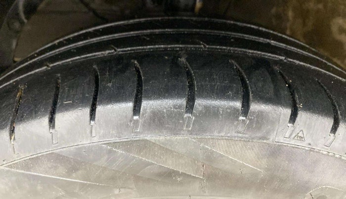 2019 Maruti XL6 ALPHA MT, Petrol, Manual, 91,326 km, Left Front Tyre Tread