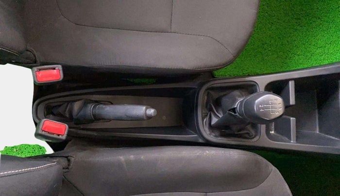2023 Renault Kwid RXL 1.0 (O), Petrol, Manual, 14,681 km, Gear Lever