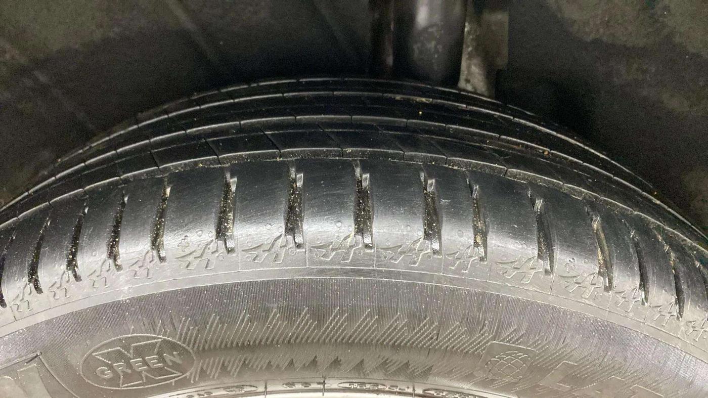 2018 Volkswagen TIGUAN HIGHLINE TDI AT, Diesel, Automatic, 67,928 km, Left Rear Tyre Tread