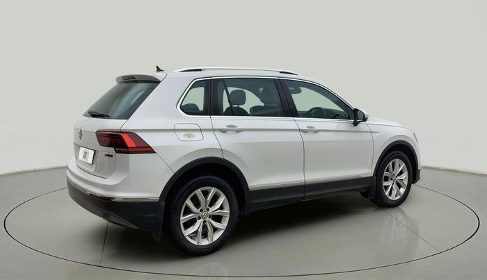 2018 Volkswagen TIGUAN HIGHLINE TDI AT, Diesel, Automatic, 67,928 km, Right Back Diagonal