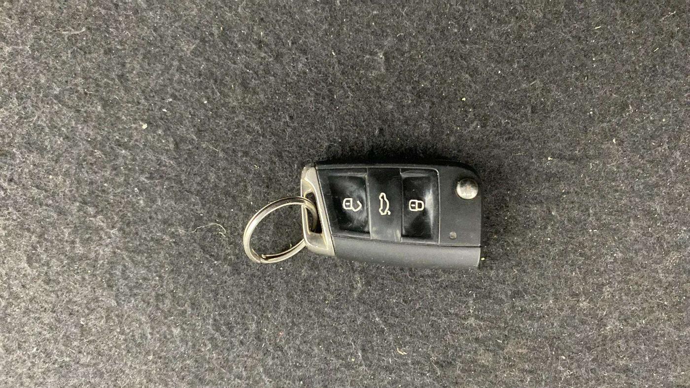 2018 Volkswagen TIGUAN HIGHLINE TDI AT, Diesel, Automatic, 67,928 km, Key Close Up