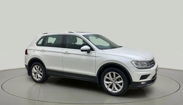 2018 Volkswagen TIGUAN HIGHLINE TDI AT, Diesel, Automatic, 67,928 km, Right Front Diagonal