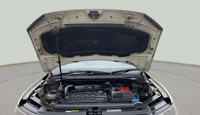 2018 Volkswagen TIGUAN HIGHLINE TDI AT, Diesel, Automatic, 67,928 km, Open Bonet