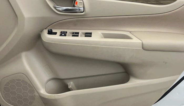 2022 Maruti Ciaz SIGMA 1.5 SHVS MT  PETROL, Petrol, Manual, 33,523 km, Driver Side Door Panels Control
