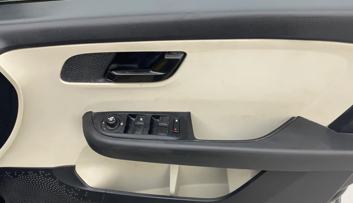 2021 Tata ALTROZ XT PETROL, Petrol, Manual, 23,705 km, Driver Side Door Panels Control